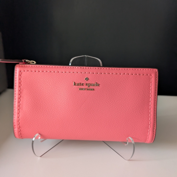 EUC Kate Spade New York Patterson Drive Pink Wallet - Picture 1 of 9